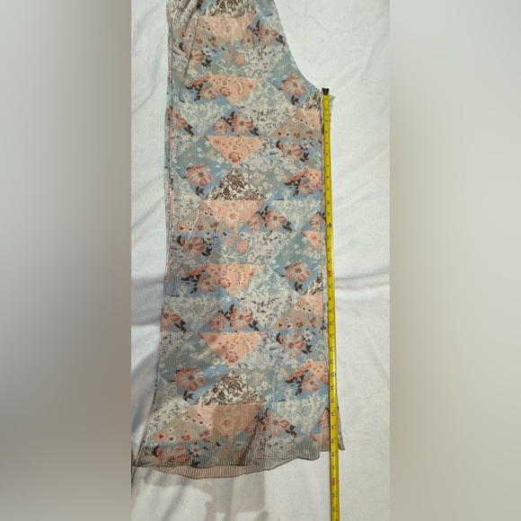 Womans Floral No Boundaries Tube Top Pants Set. - Picture 5 of 6